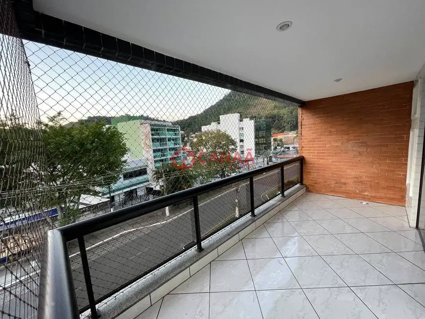 Foto 1 de Apartamento com 3 Quartos à venda, 100m² em Parque das Palmeiras, Angra dos Reis