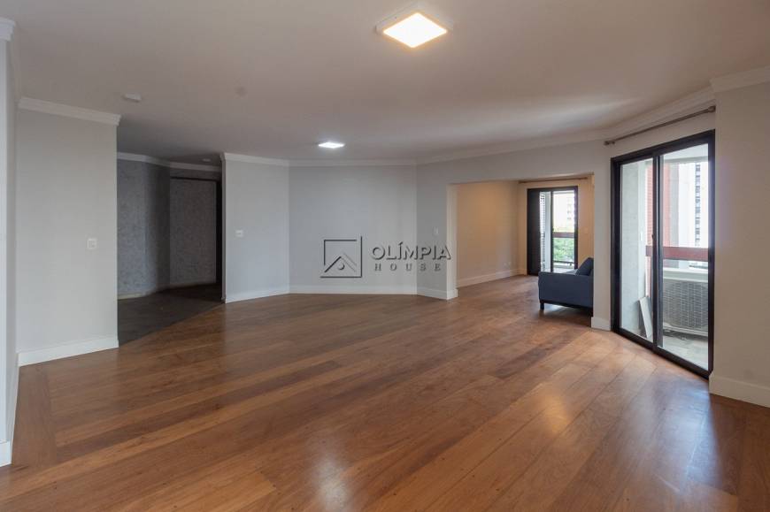 Foto 1 de Apartamento com 3 Quartos para alugar, 150m² em Vila Olímpia, São Paulo