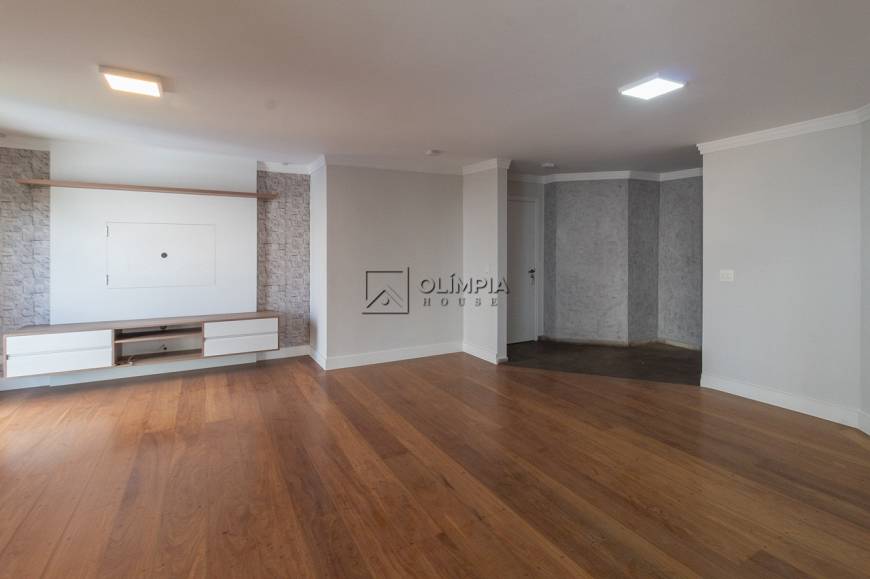 Foto 3 de Apartamento com 3 Quartos para alugar, 150m² em Vila Olímpia, São Paulo