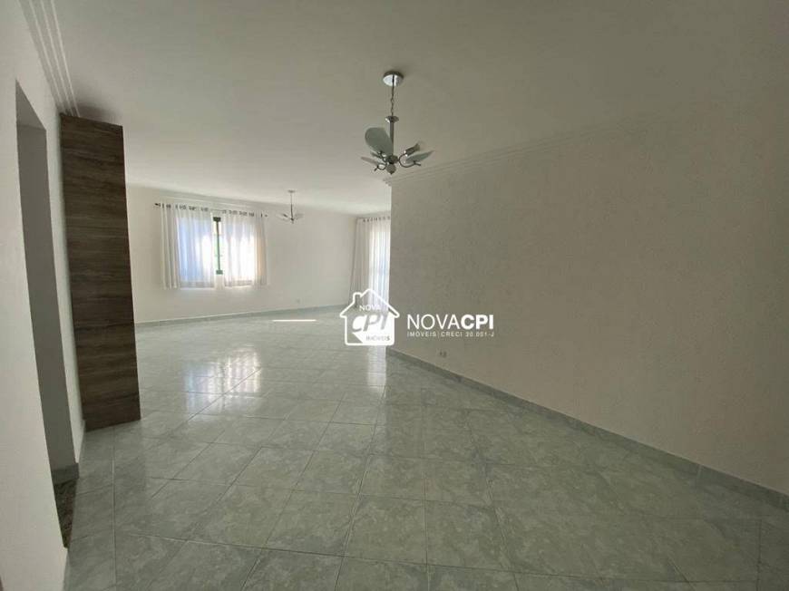 Foto 4 de Apartamento com 3 Quartos à venda, 136m² em Vila Tupi, Praia Grande
