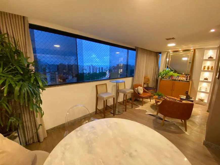 Foto 4 de Apartamento com 4 Quartos à venda, 178m² em Cidade Jardim, Salvador