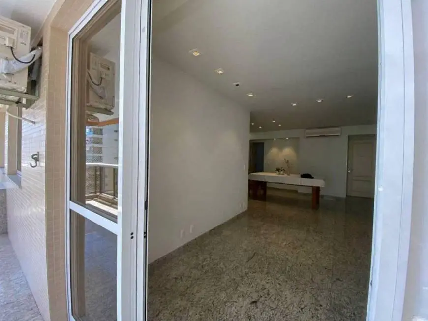 Foto 5 de Apartamento com 4 Quartos à venda, 150m² em Icaraí, Niterói