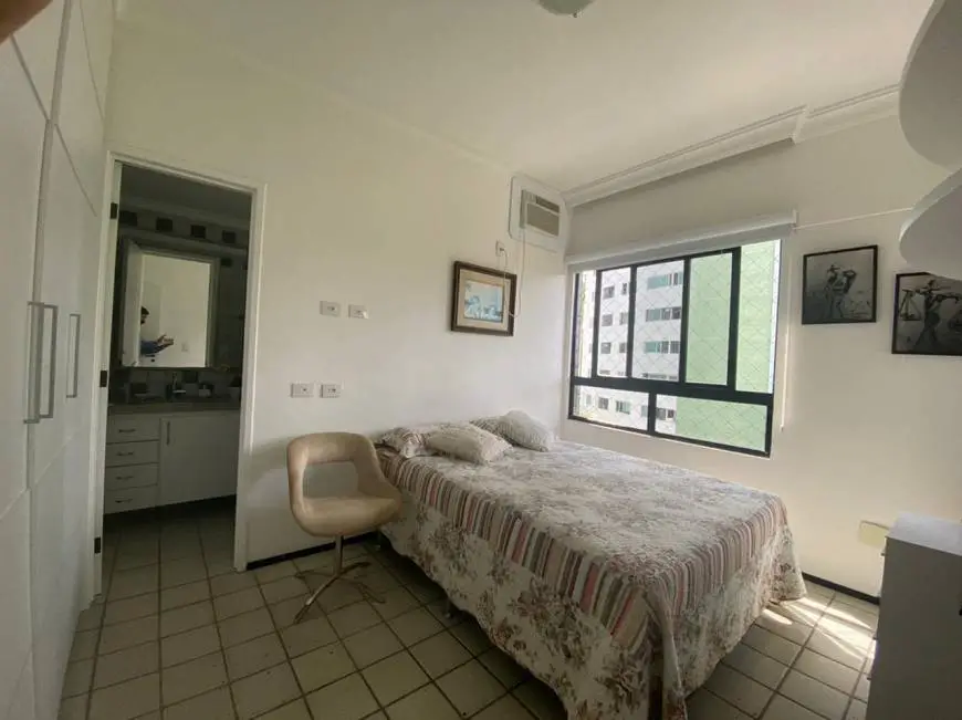 Foto 1 de Apartamento com 4 Quartos à venda, 175m² em Poço, Recife