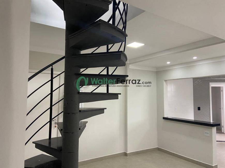 Foto 1 de Casa com 3 Quartos para alugar, 240m² em Embaré, Santos
