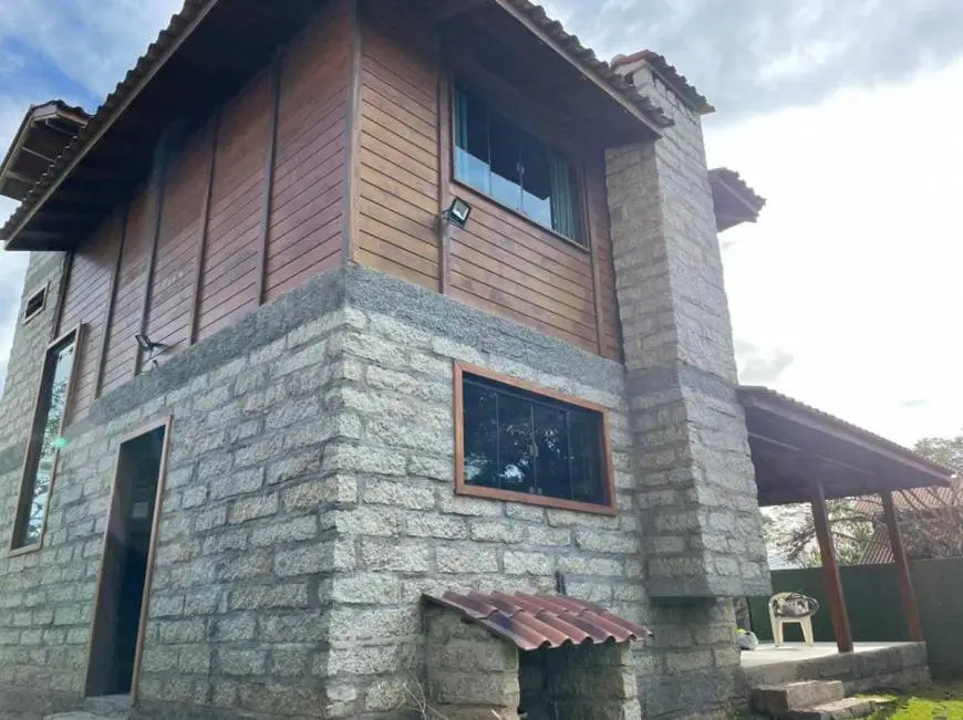Foto 3 de Casa com 3 Quartos para alugar, 450m² em Ibiraquera, Imbituba