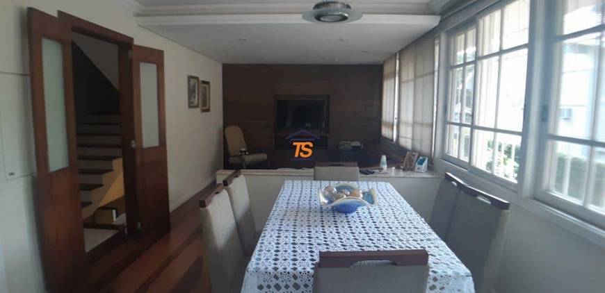 Foto 2 de Casa com 3 Quartos à venda, 323m² em Ipanema, Porto Alegre
