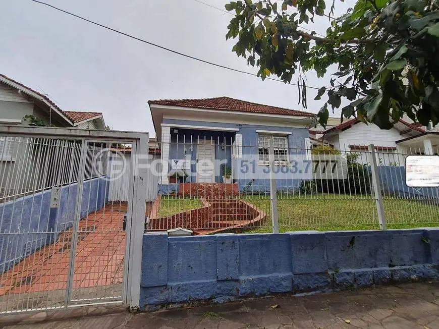 Foto 1 de Casa com 3 Quartos à venda, 200m² em Jardim Lindóia, Porto Alegre