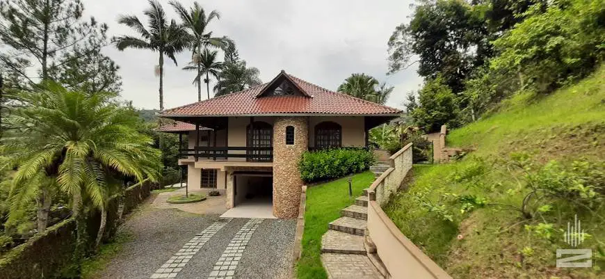 Foto 1 de Casa com 3 Quartos para alugar, 378m² em Ribeirão Fresco, Blumenau