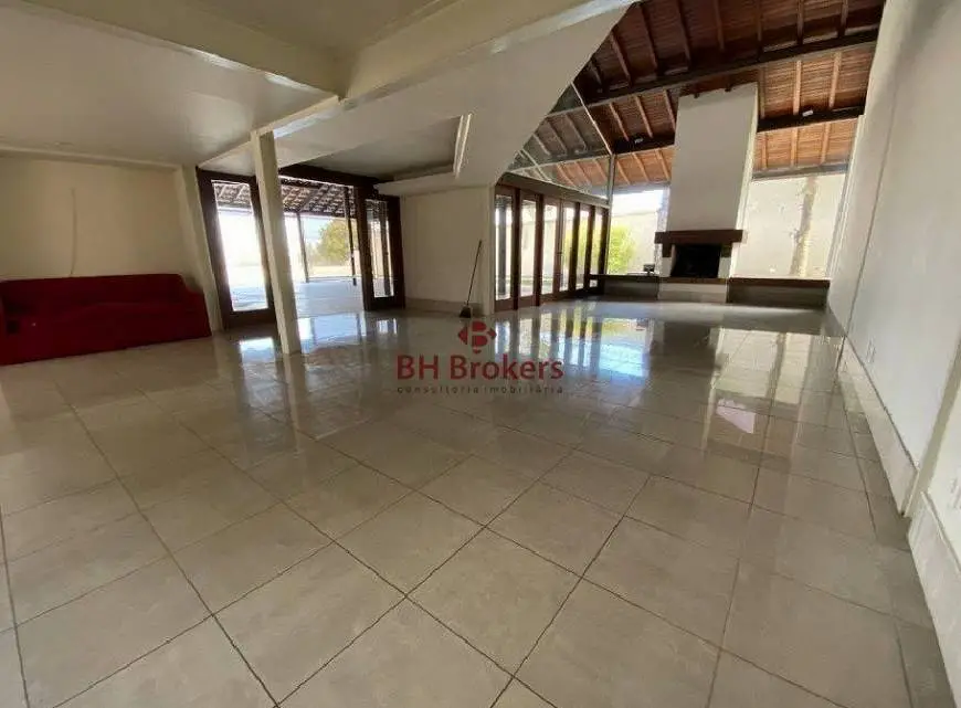Foto 3 de Casa com 4 Quartos para alugar, 580m² em Bandeirantes, Belo Horizonte