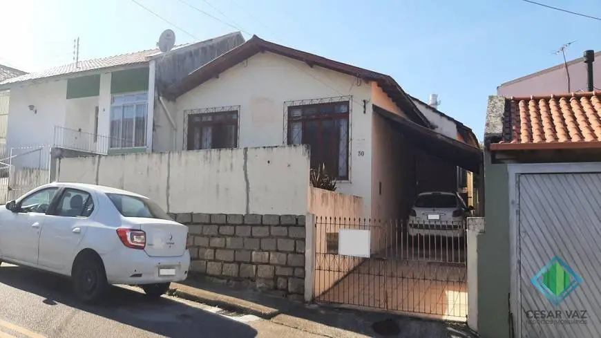 Foto 2 de Casa com 4 Quartos à venda, 138m² em Capoeiras, Florianópolis