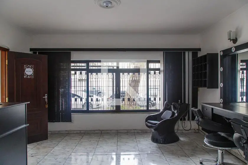 Foto 5 de Casa com 4 Quartos para alugar, 320m² em Vila Carrão, São Paulo