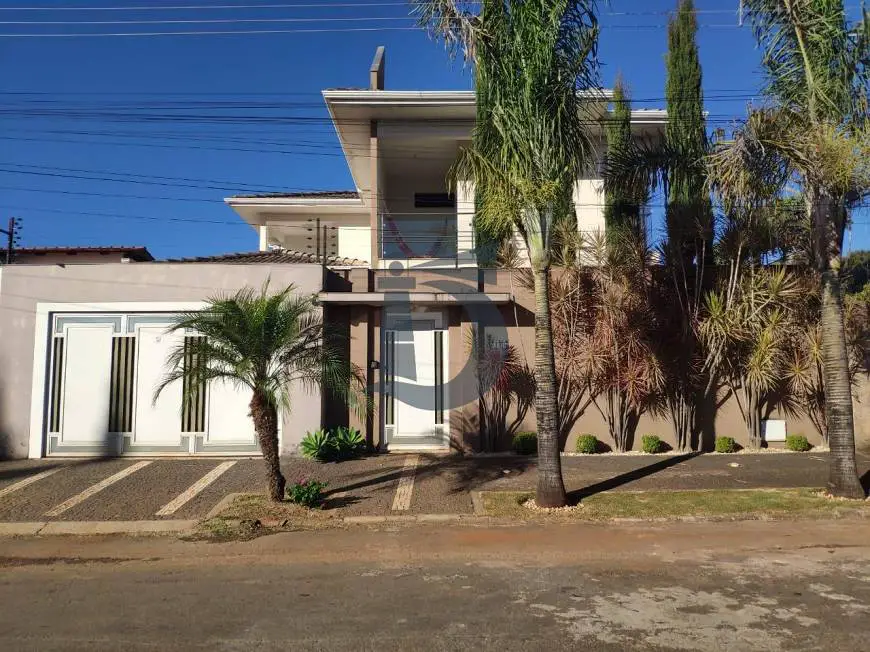 Foto 1 de Casa com 5 Quartos à venda, 326m² em Anápolis City, Anápolis