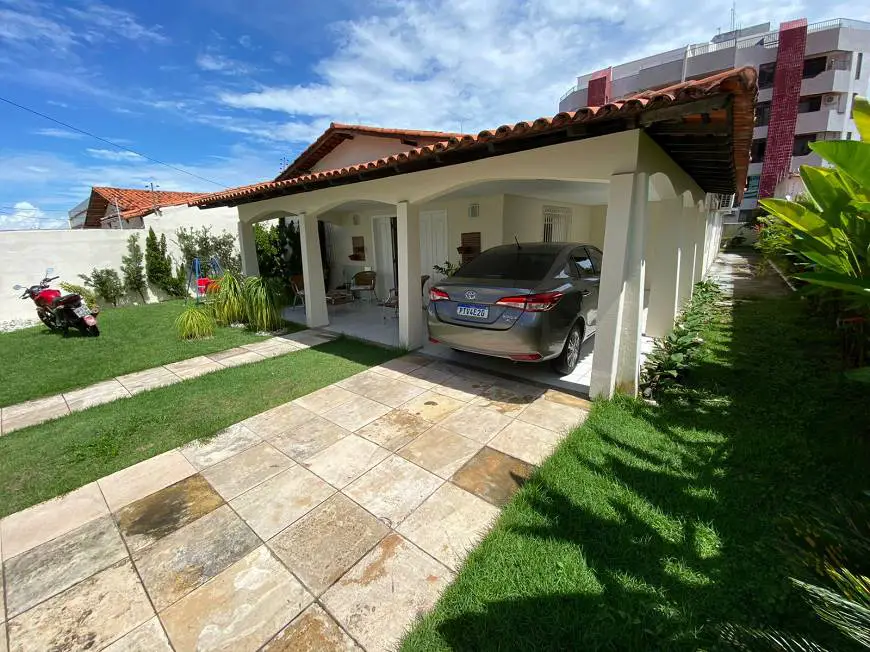 Foto 5 de Casa com 5 Quartos para alugar, 300m² em Jardim Renascença, São Luís