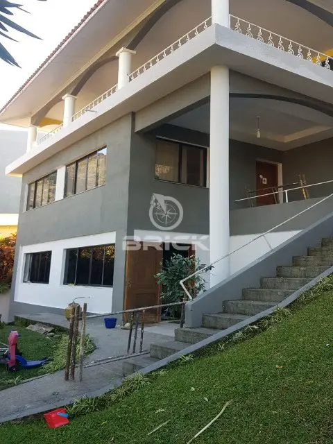 Foto 1 de Casa com 8 Quartos à venda, 480m² em Iúcas, Teresópolis