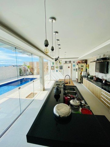 Foto 3 de Casa de Condomínio com 3 Quartos à venda, 500m² em Parque Anchieta, Rio de Janeiro