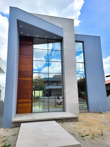 Foto 1 de Casa de Condomínio com 4 Quartos à venda, 270m² em Mirante, Campina Grande