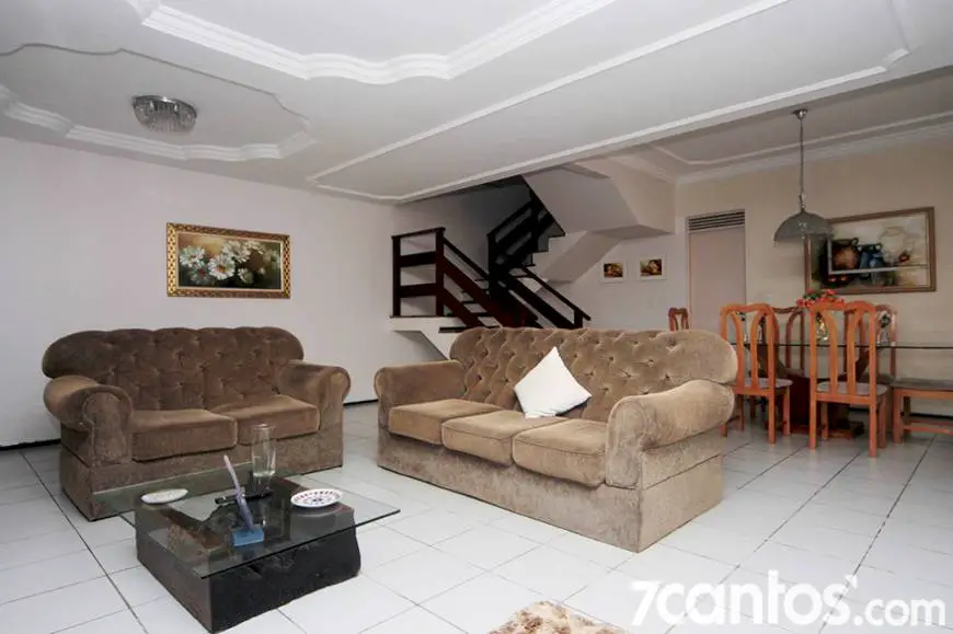 Foto 1 de Casa de Condomínio com 4 Quartos para alugar, 180m² em Sapiranga, Fortaleza