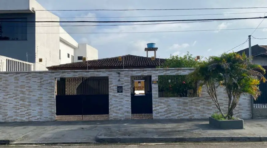 Foto 1 de Casa de Condomínio com 5 Quartos para venda ou aluguel, 408m² em Marambaia, Belém