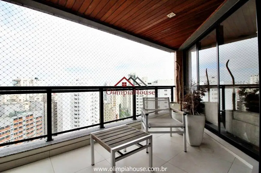 Foto 3 de Cobertura com 4 Quartos para alugar, 380m² em Moema, São Paulo