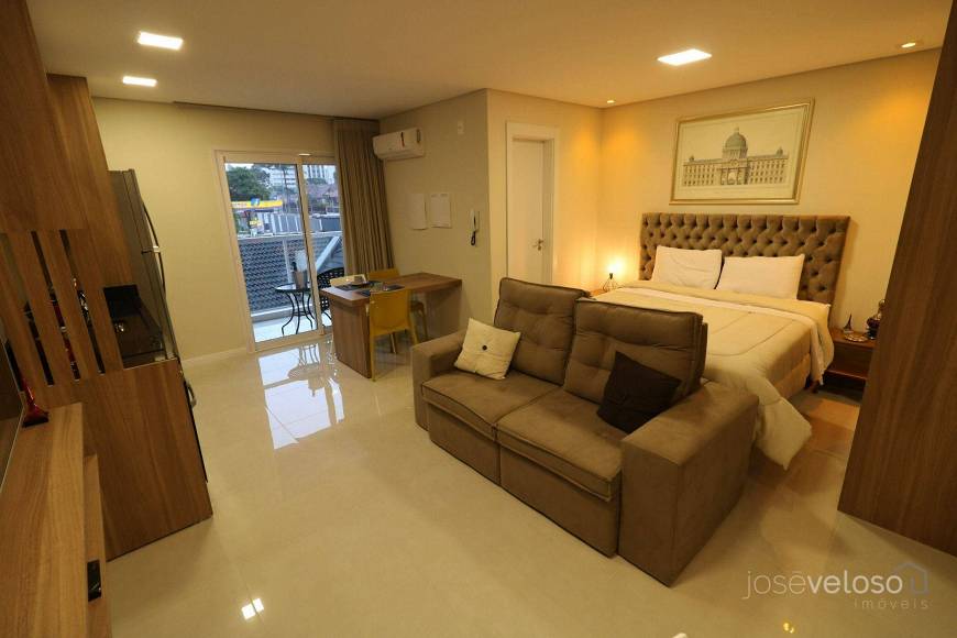 Foto 4 de Apartamento com 1 Quarto para alugar, 35m² em Cristo Rei, Curitiba