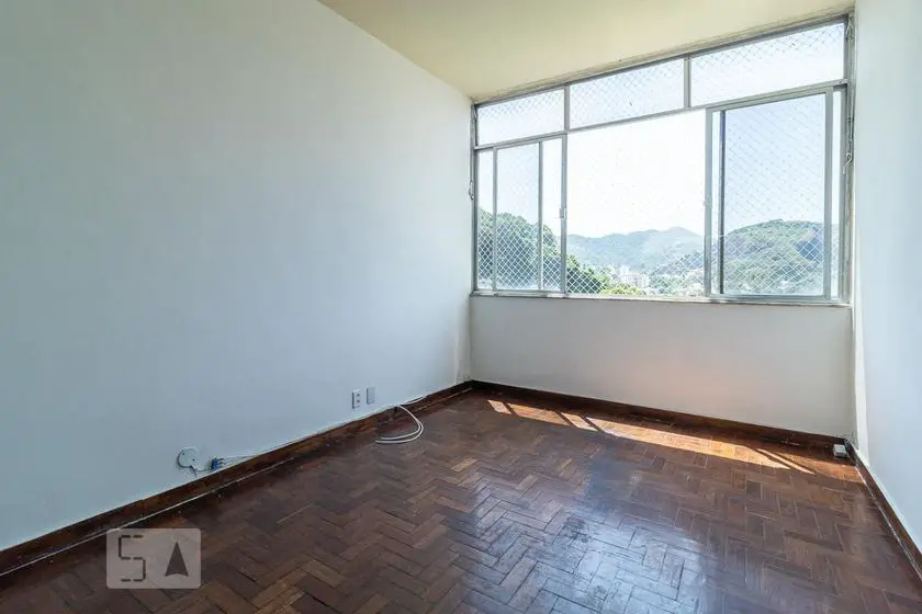Foto 2 de Apartamento com 2 Quartos para alugar, 60m² em Pechincha, Rio de Janeiro
