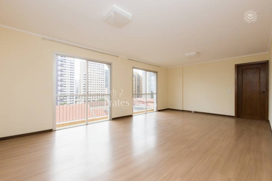Foto 2 de Apartamento com 3 Quartos para alugar, 124m² em Batel, Curitiba