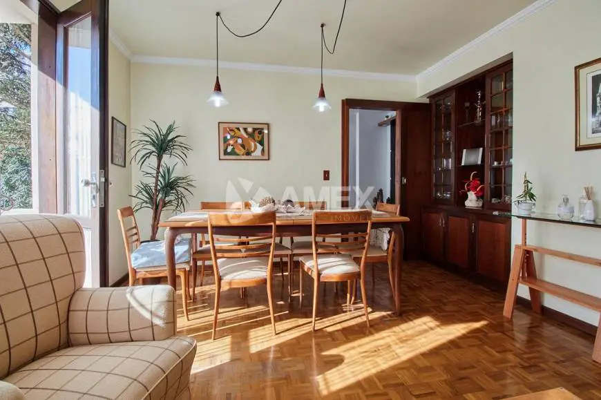 Foto 1 de Apartamento com 3 Quartos à venda, 134m² em Batel, Curitiba