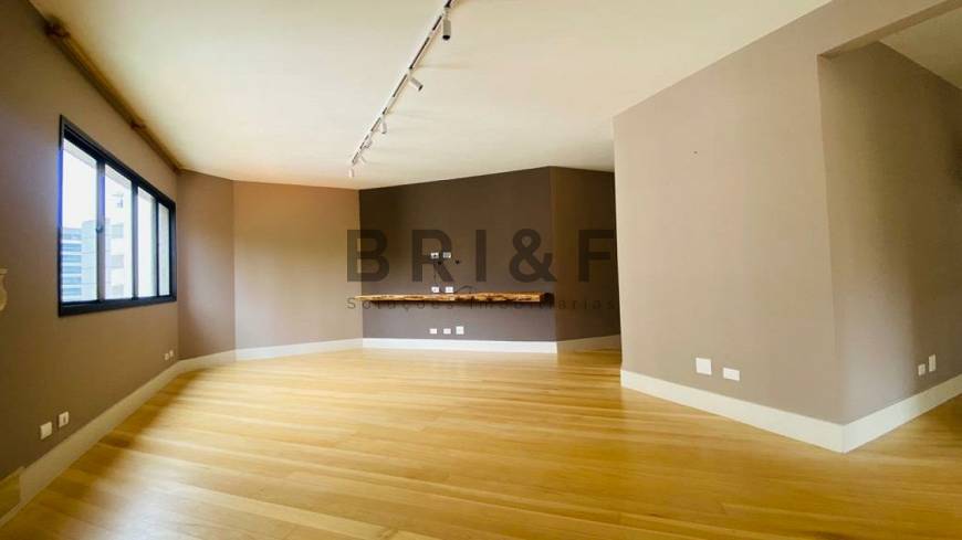 Foto 1 de Apartamento com 3 Quartos para venda ou aluguel, 173m² em Brooklin, São Paulo