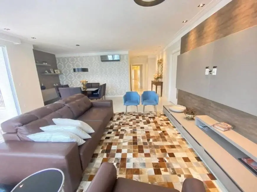 Foto 1 de Apartamento com 3 Quartos para alugar, 155m² em Centro, Balneário Camboriú