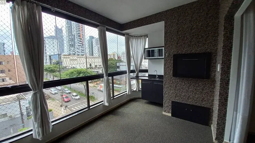 Foto 3 de Apartamento com 3 Quartos para alugar, 220m² em Centro, Chapecó