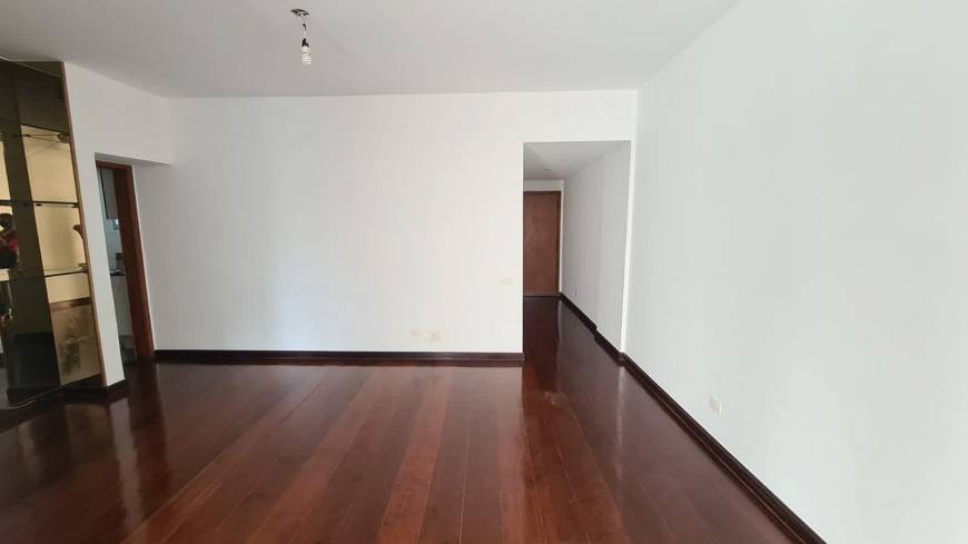 Foto 4 de Apartamento com 3 Quartos para alugar, 130m² em Leblon, Rio de Janeiro