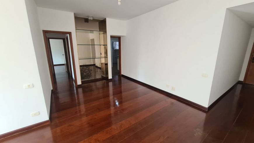 Foto 5 de Apartamento com 3 Quartos para alugar, 130m² em Leblon, Rio de Janeiro