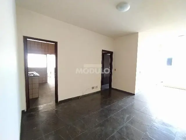 Foto 1 de Apartamento com 3 Quartos para alugar, 110m² em Martins, Uberlândia