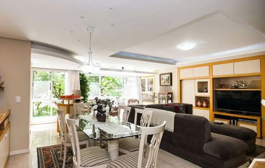 Foto 3 de Apartamento com 3 Quartos à venda, 150m² em Petrópolis, Porto Alegre