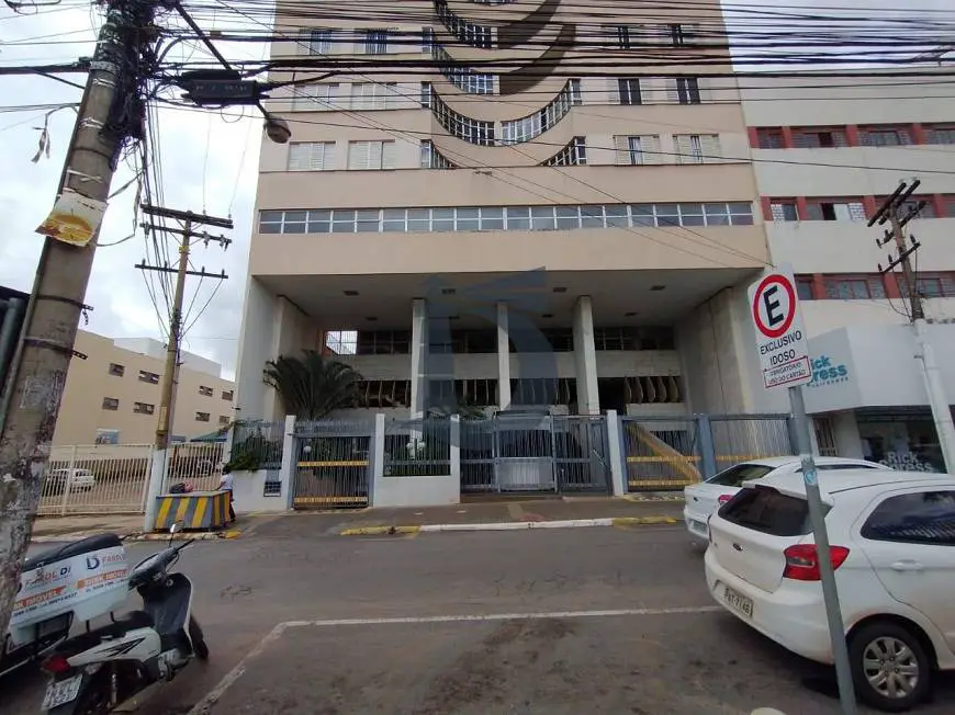 Foto 1 de Apartamento com 3 Quartos para alugar, 160m² em Setor Central, Anápolis