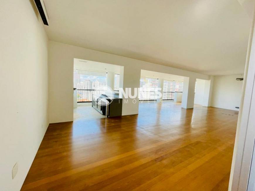 Foto 4 de Apartamento com 3 Quartos para alugar, 215m² em Sumaré, São Paulo