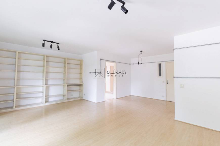 Foto 3 de Apartamento com 3 Quartos para alugar, 130m² em Vila Madalena, São Paulo