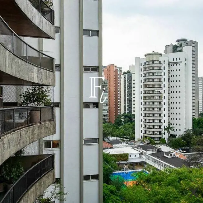 Foto 4 de Apartamento com 3 Quartos à venda, 154m² em Vila Nova Conceição, São Paulo