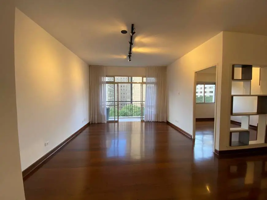 Foto 1 de Apartamento com 3 Quartos para alugar, 155m² em Vila Nova Conceição, São Paulo