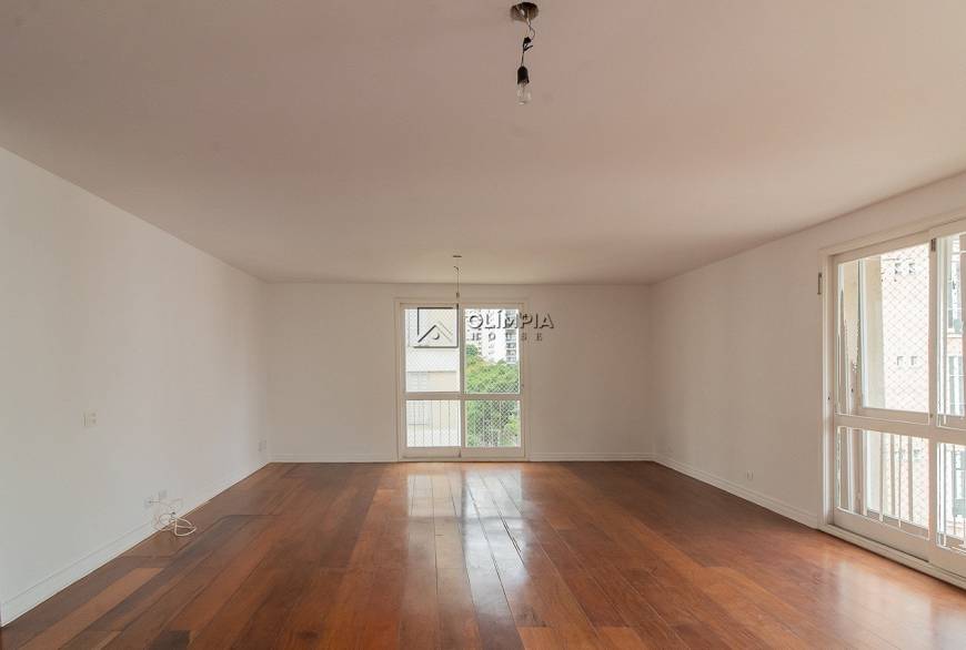 Foto 5 de Apartamento com 4 Quartos à venda, 241m² em Cerqueira César, São Paulo