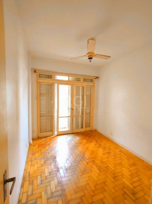 Foto 1 de Apartamento com 4 Quartos à venda, 134m² em Floresta, Porto Alegre