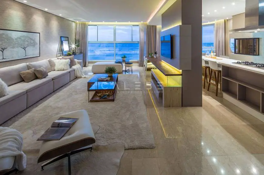 Foto 3 de Apartamento com 4 Quartos à venda, 215m² em Praia dos Amores, Balneário Camboriú