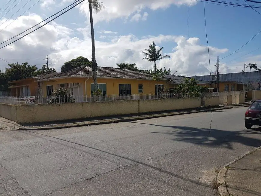 Foto 1 de Casa com 2 Quartos à venda, 296m² em Capoeiras, Florianópolis