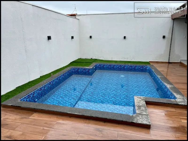 Foto 4 de Casa com 2 Quartos à venda, 250m² em Santo Antonio, Lorena