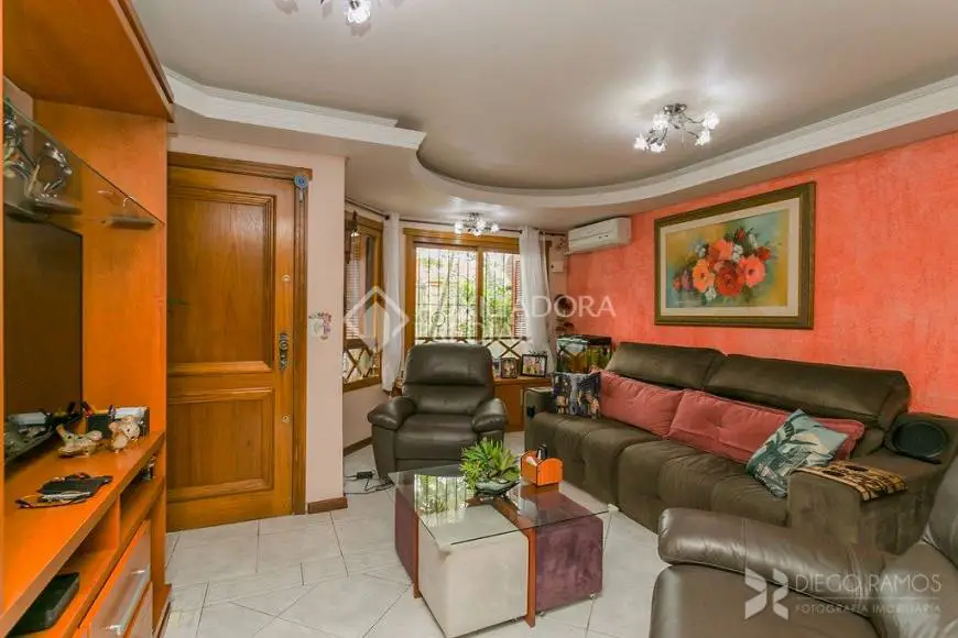Foto 3 de Casa com 3 Quartos à venda, 218m² em Ipanema, Porto Alegre