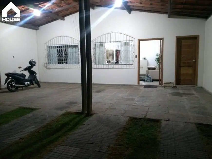 Foto 4 de Casa com 3 Quartos à venda, 203m² em Itapebussu, Guarapari