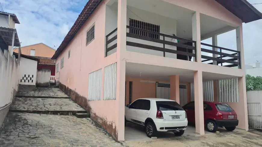 Foto 2 de Casa com 3 Quartos à venda, 126m² em Jardim Cidade Universitária, João Pessoa