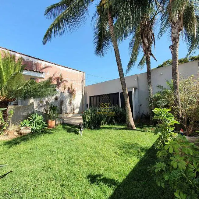 Foto 2 de Casa com 3 Quartos para alugar, 190m² em Jardim Francano, Franca