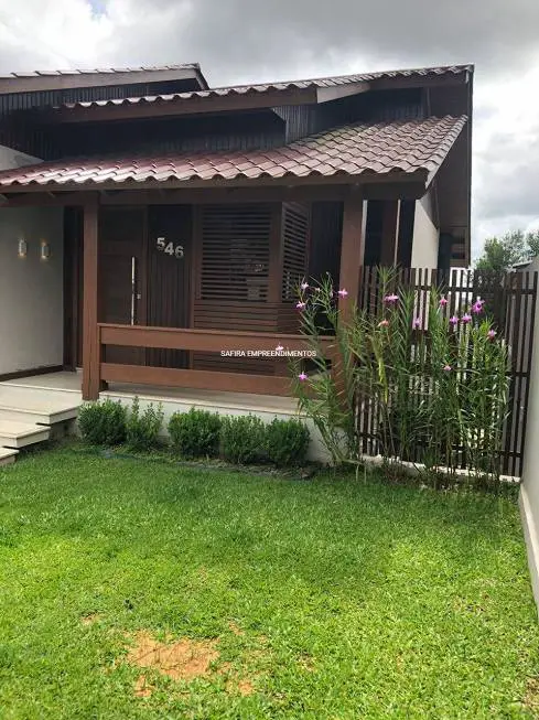 Foto 1 de Casa com 3 Quartos à venda, 220m² em Jardim Silvana, Içara