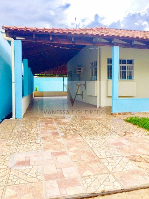 Foto 2 de Casa com 3 Quartos à venda, 266m² em Jardim Universitário, Cuiabá